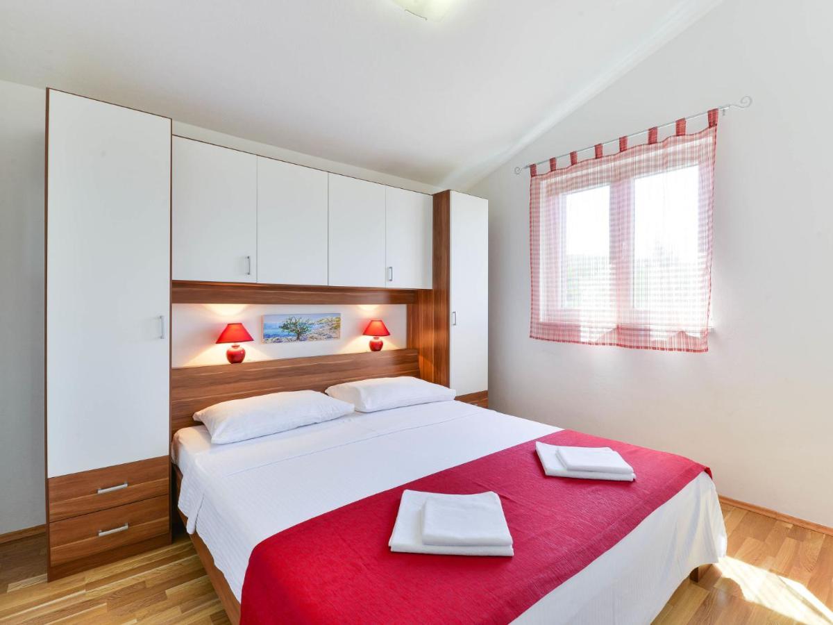 Apartment Matas - Srd318 By Interhome Рованьска Экстерьер фото